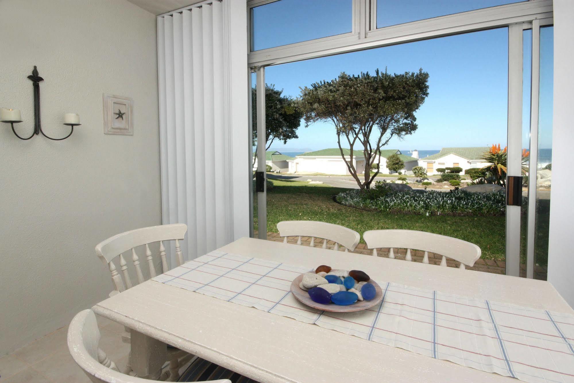 The Potting Shed Self Catering Apartment Hermanus Ngoại thất bức ảnh