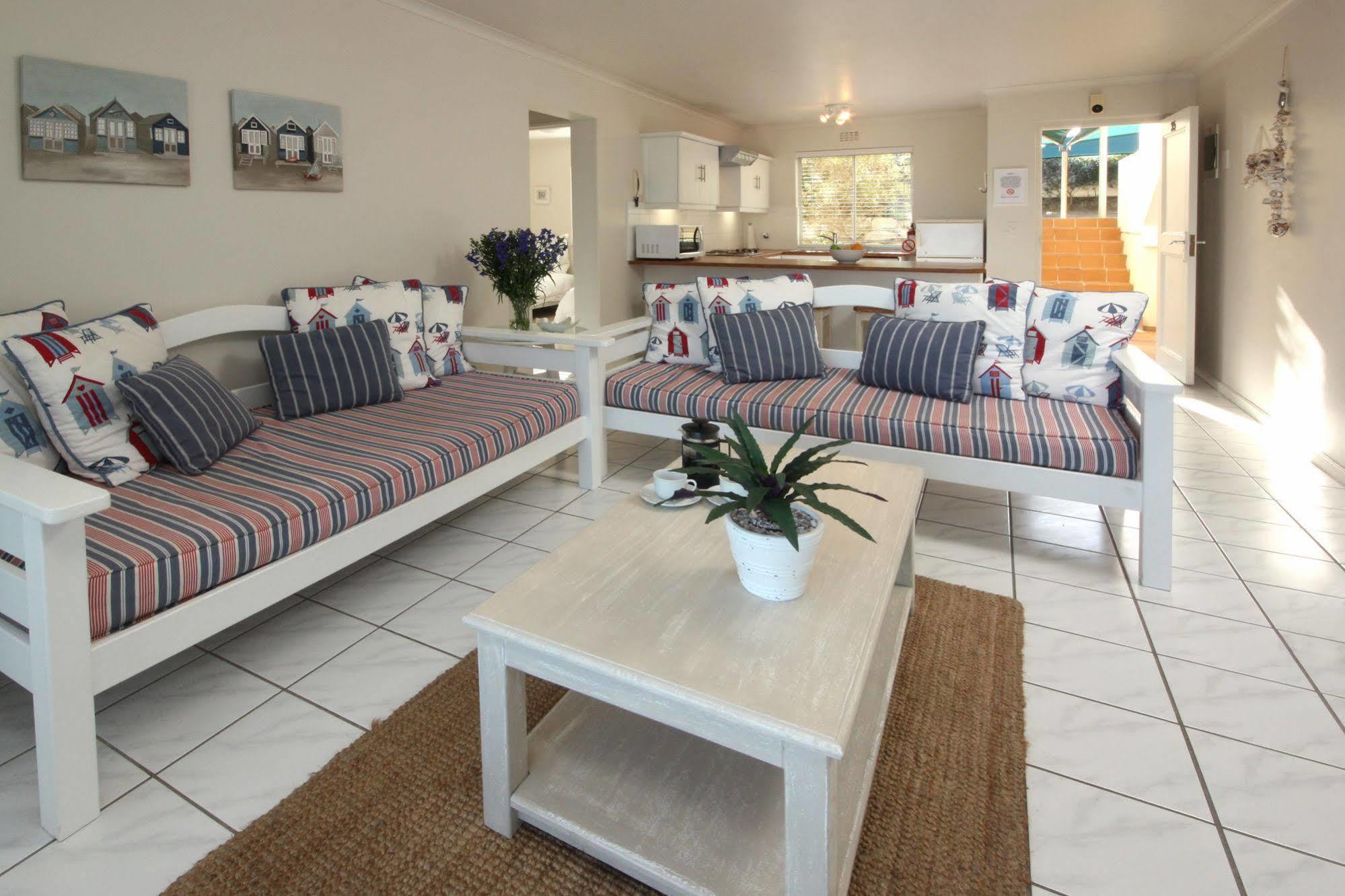 The Potting Shed Self Catering Apartment Hermanus Ngoại thất bức ảnh